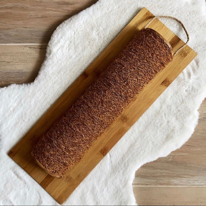 Wall-Mounted Cat Scratcher, Half-Moon Design with Natural Coconut Fiber – Space-Saving Cat Scratching Board | PETCO GLOBAL